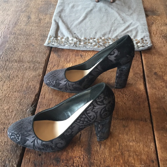 DONATED!! Nine West Jayvee Black Damask Fabric - Picture 4 of 6